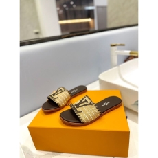 Louis Vuitton Slippers